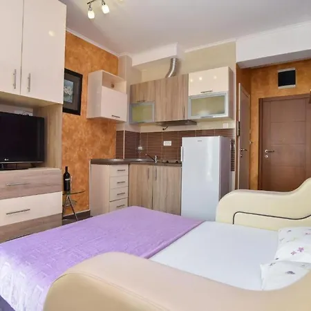 Lux M Center Apartment