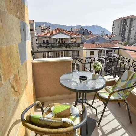 Apartment Lux M Center *